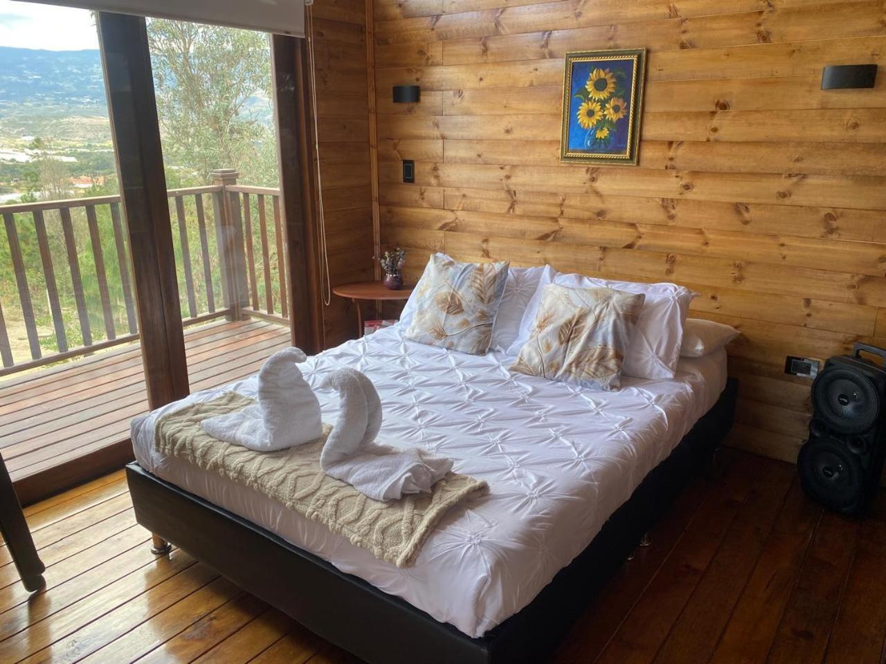 Casita De Palo- Estrenar Villa de Leyva